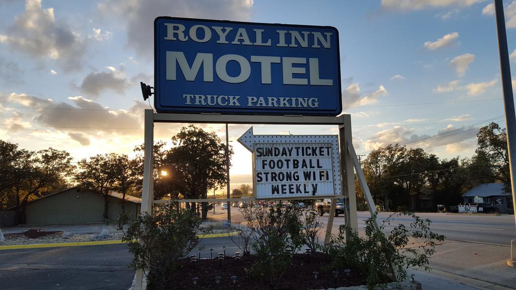 Royal Inn Early Exterior photo