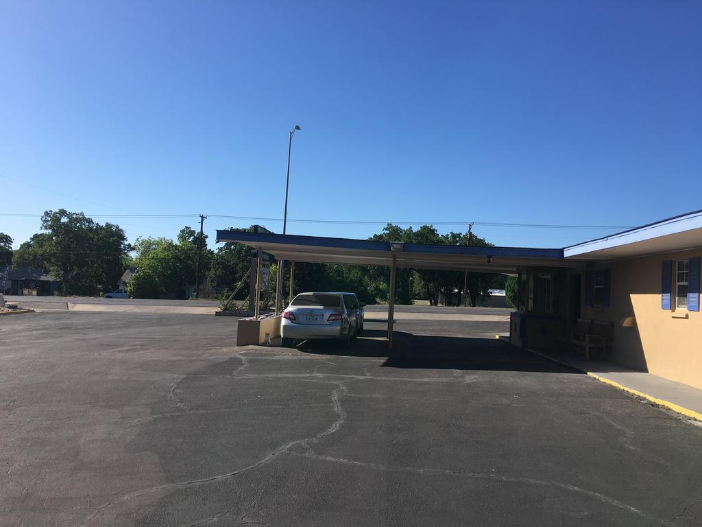 Royal Inn Early Exterior photo