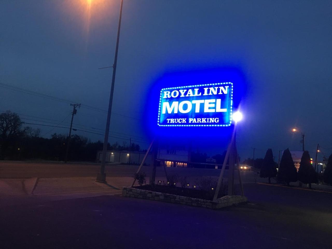 Royal Inn Early Exterior photo